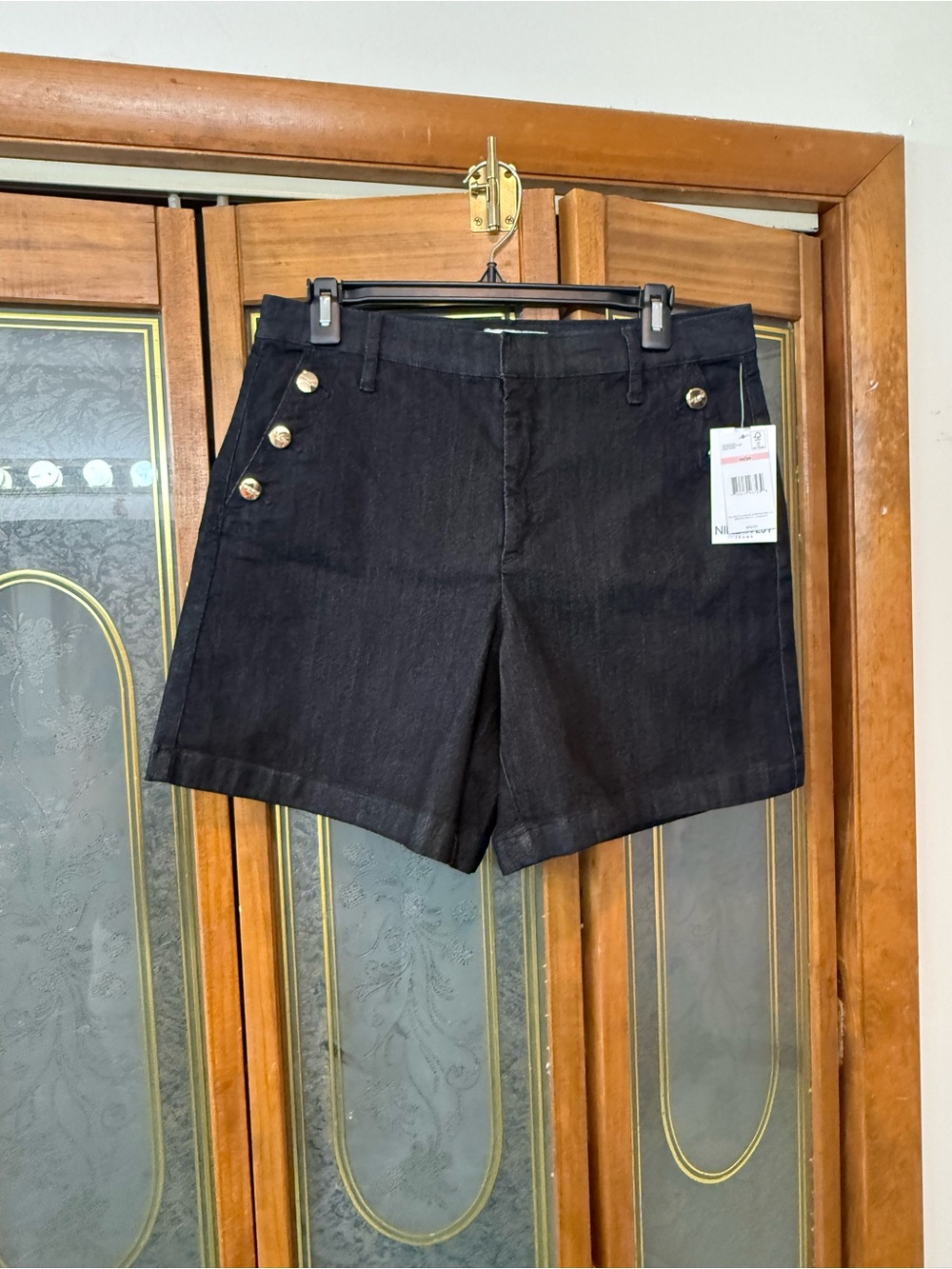 NINE WEST LADIES Sailor Shorts, BRAND NEW